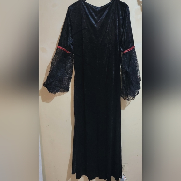 Vampire costume - Picture 14 of 15